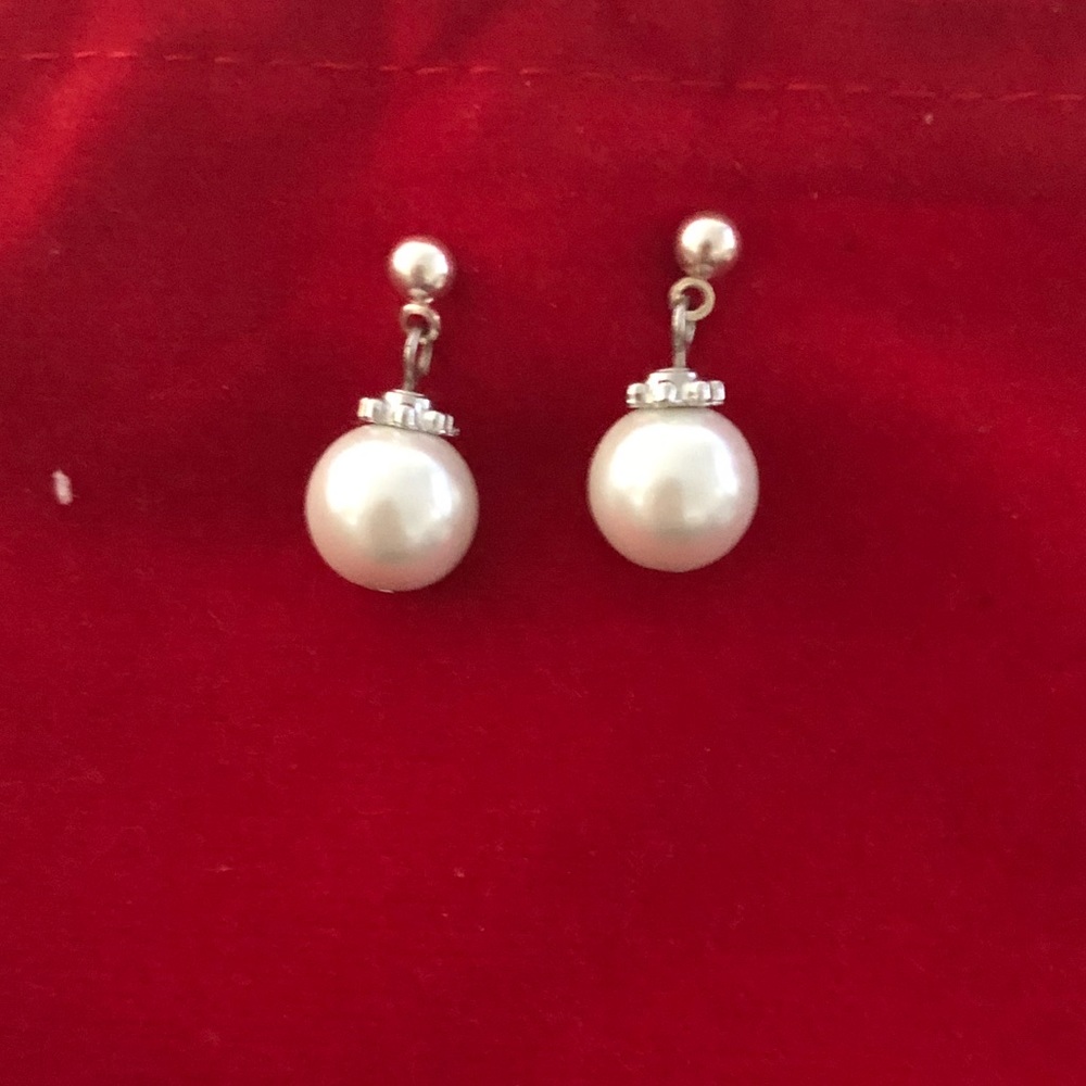 Pearl earrings